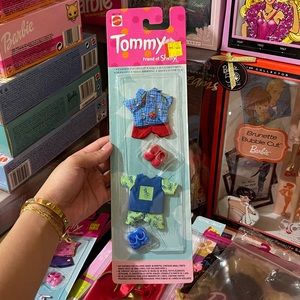 2000’s Tommy friend of Shelly mattel clothes set